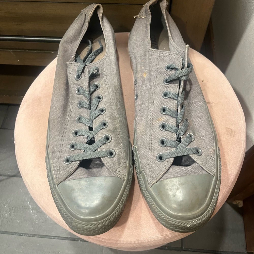 Men’s converse
